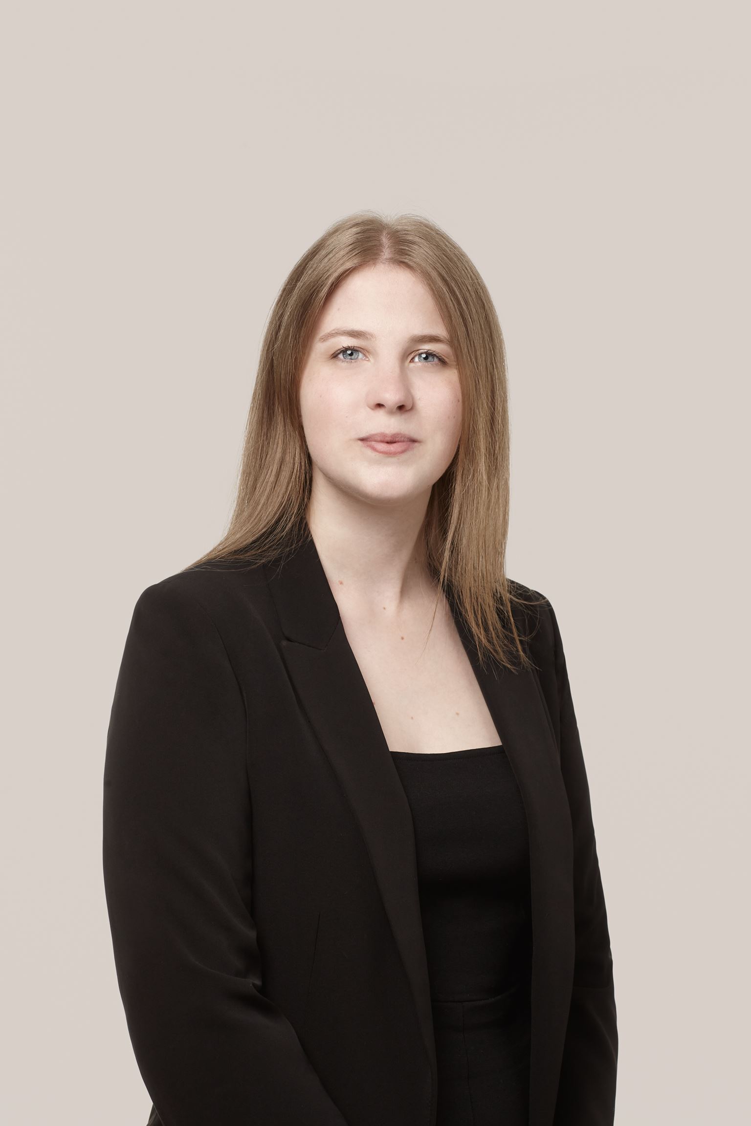 Clara Pakenham, Avocate | Immigration