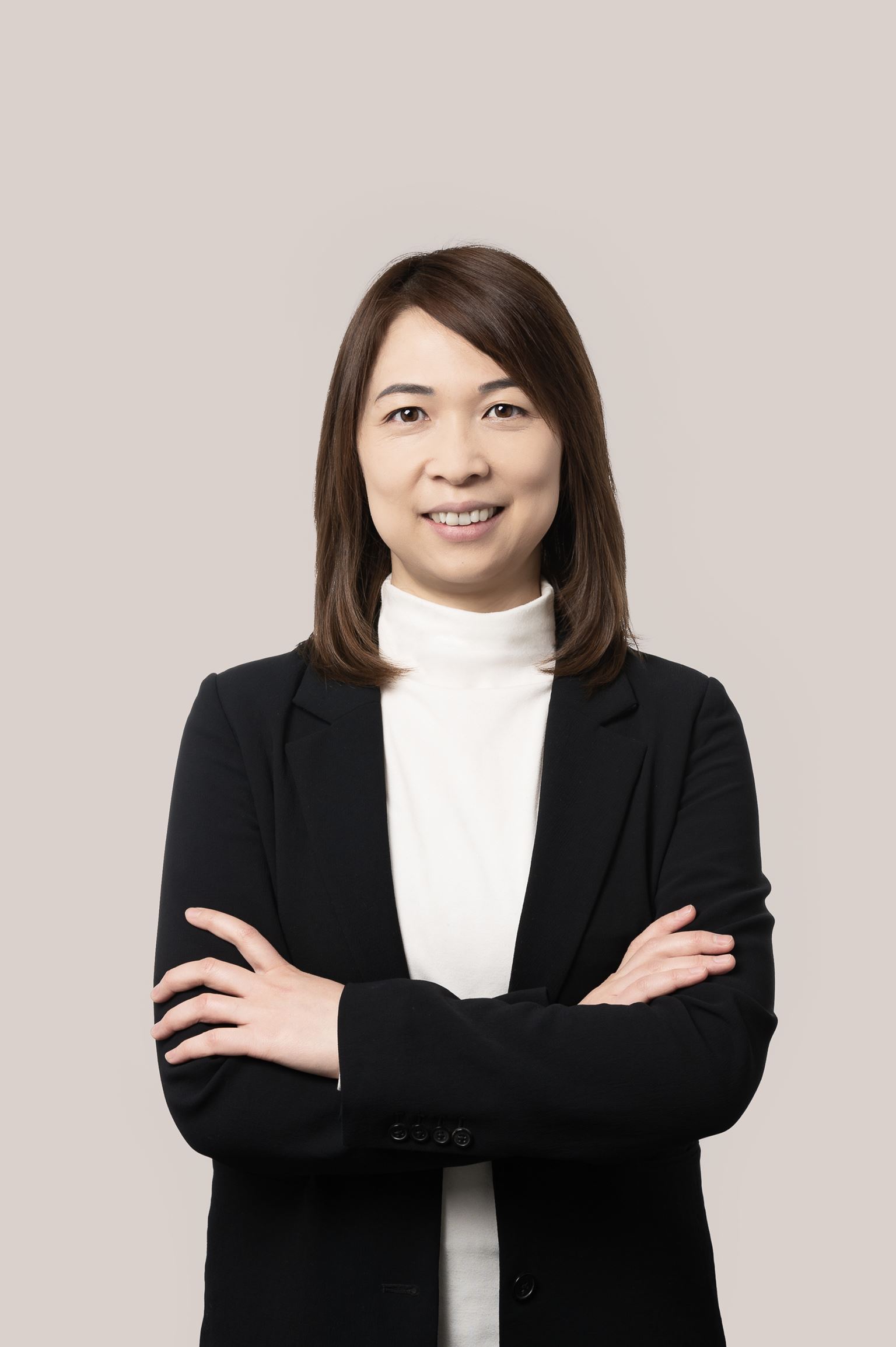 Angie Huang, Paralegal