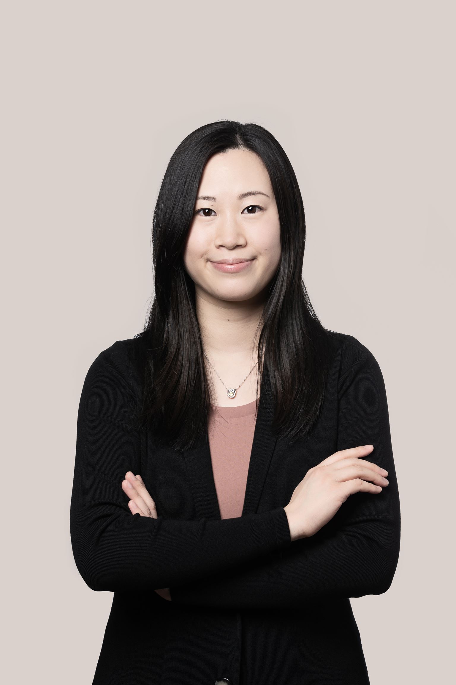 Grace Siu, Parajuriste | Financement et opérations bancaires