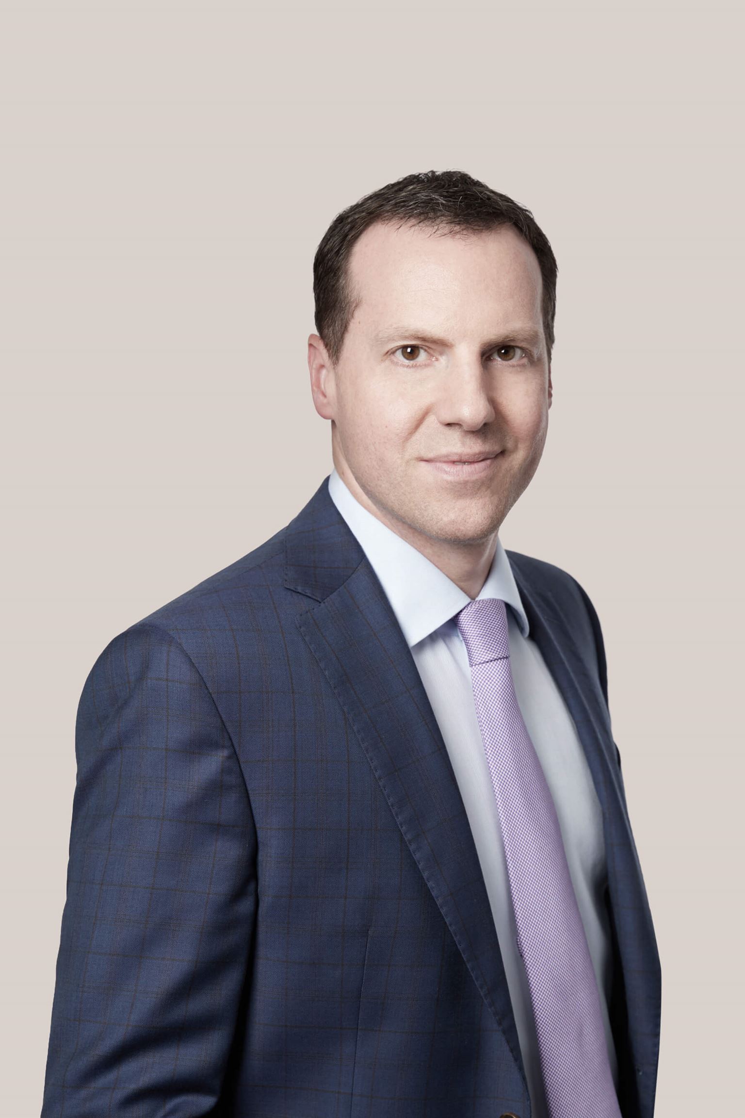 Alex Nikolic Toronto Lawyer