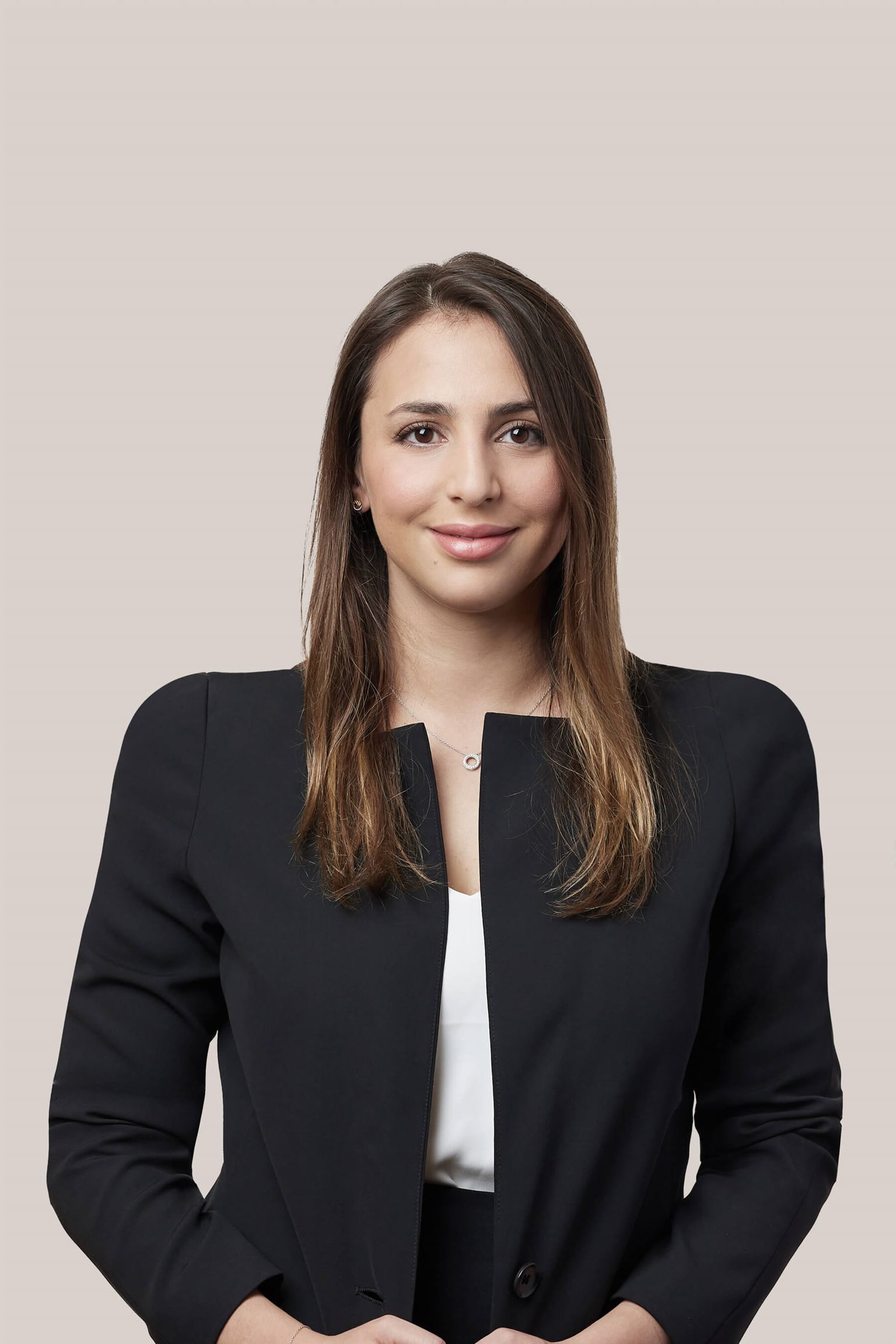 Alexandra Lazar, Associée | Fusions et acquisitions