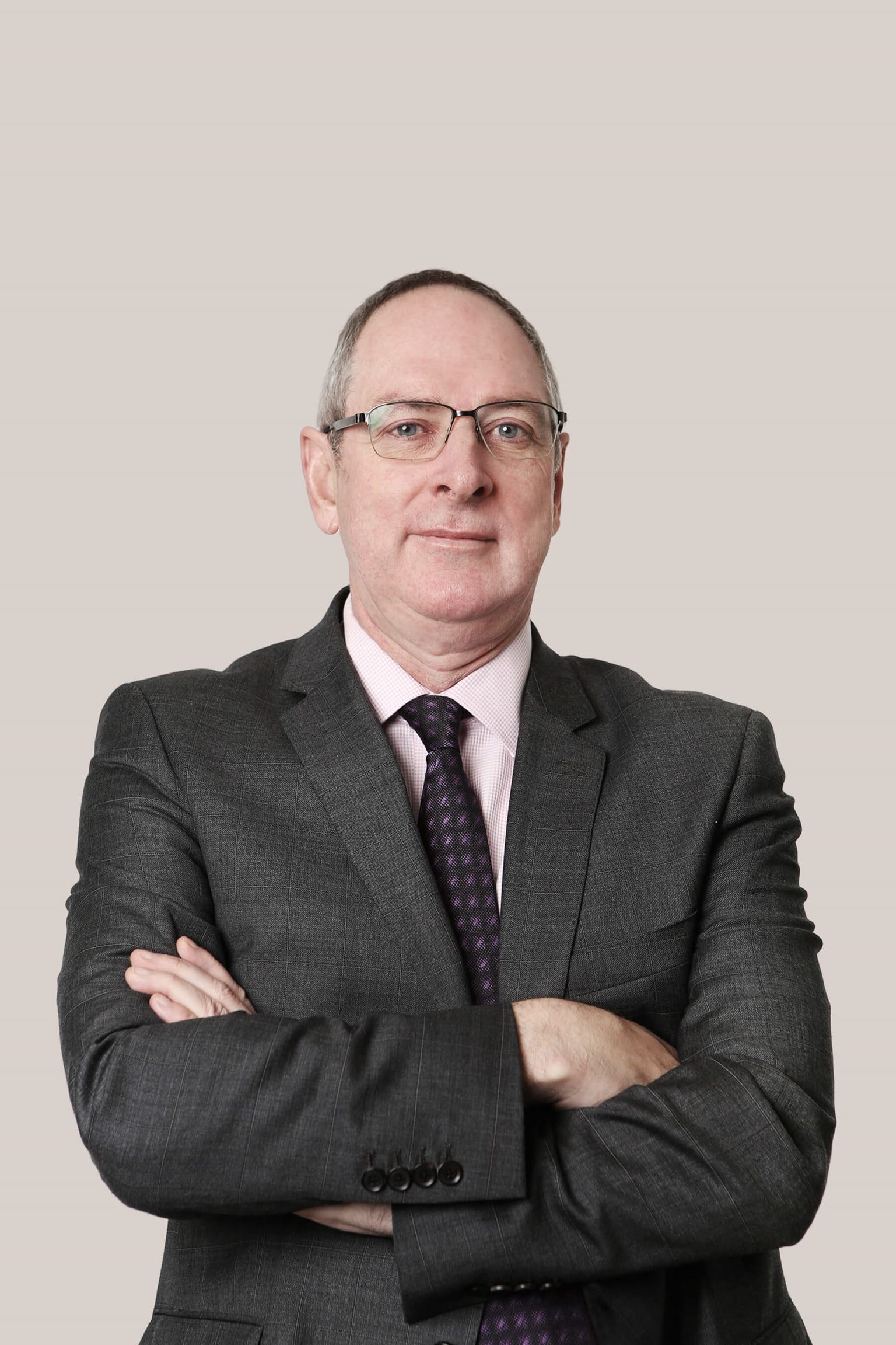 Derek Linfield, Consultant | Fusions et acquisitions