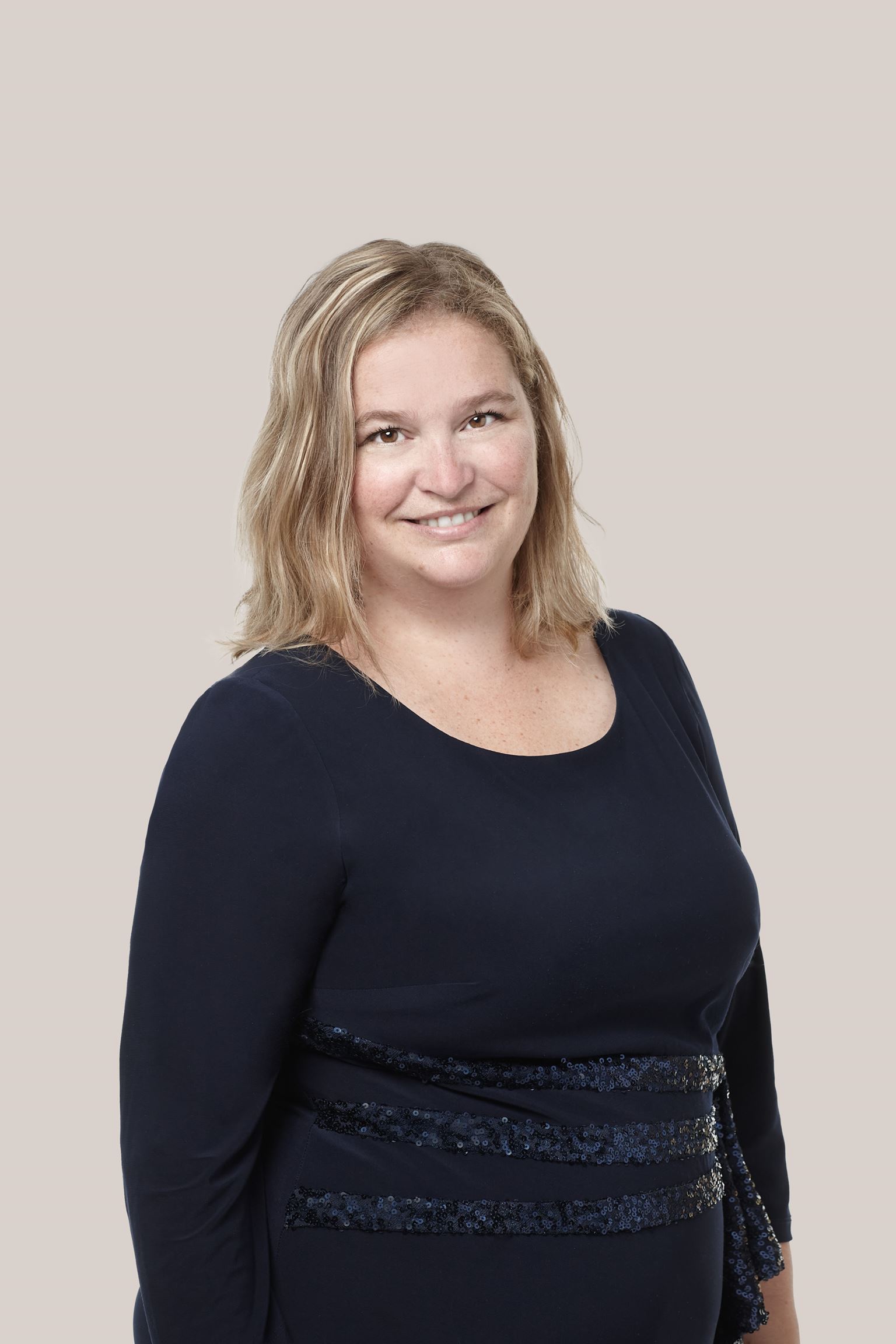 Julie Vallières, Associate | Corporate/Commercial