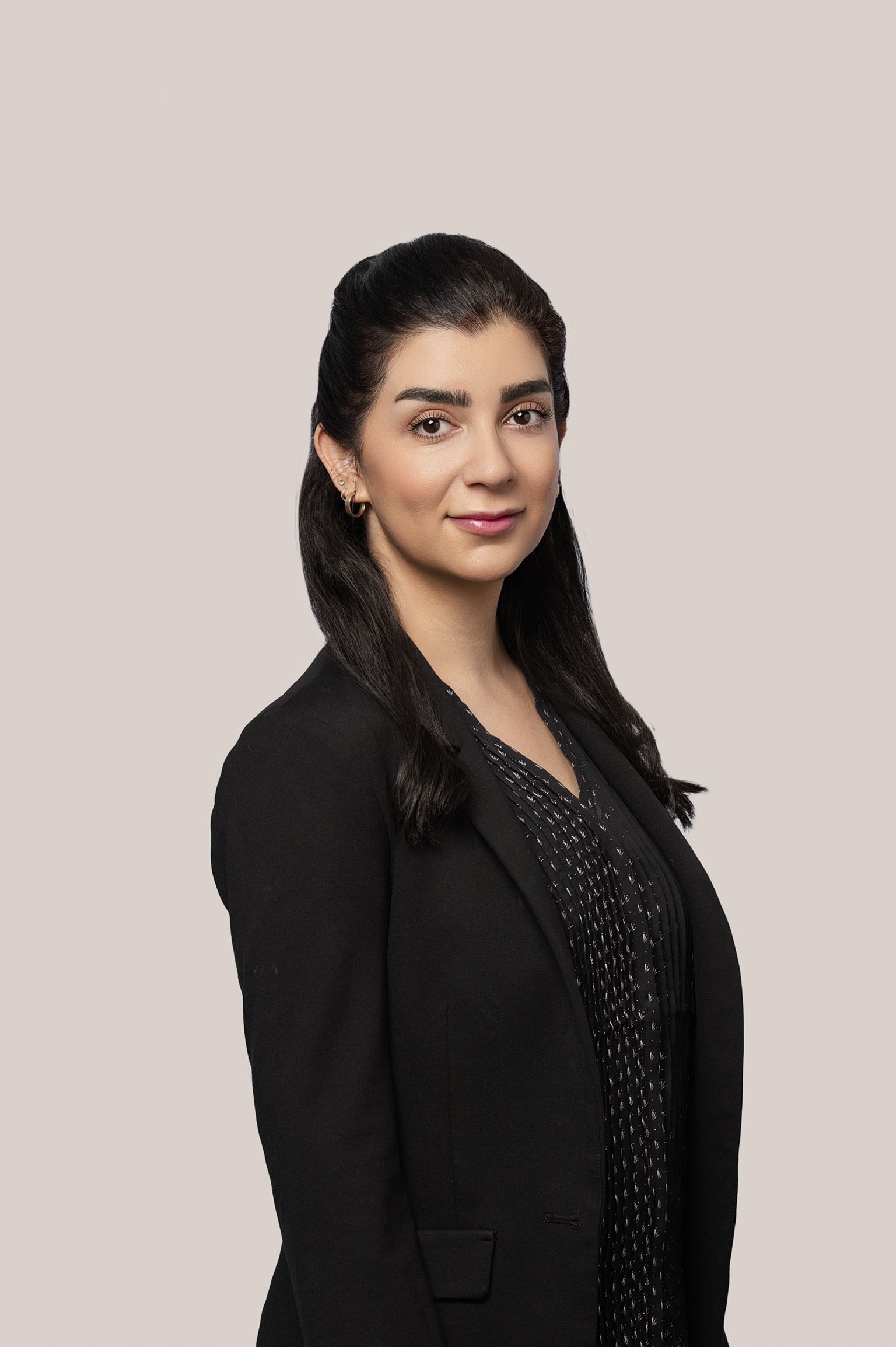 Shiva Bakhtiary, Avocate | Fusions et acquisitions